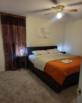 3edrooms 2Bathrooms, king Suite, free parking, wi-fi, Columbus OSU